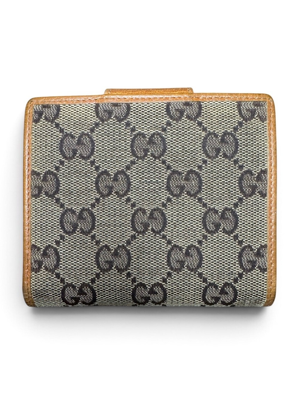 Gucci Abbey Compact GG Canvas Compact Wallet - Picture 2 of 11